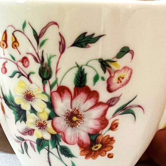 Windsor England Sugar Bowl & Creamer Yellow Trim Vintage Bone China Numbered - Picture 10 of 10